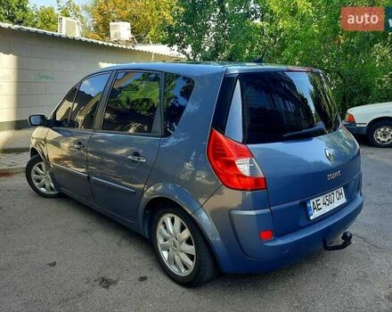 Серый Рено Сценик, объемом двигателя 2 л и пробегом 239 тыс. км за 6500 $, фото 3 на Automoto.ua