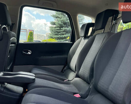 Серый Рено Сценик, объемом двигателя 1.6 л и пробегом 228 тыс. км за 5300 $, фото 11 на Automoto.ua