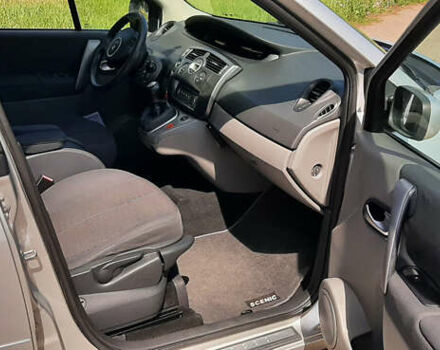 Серый Рено Сценик, объемом двигателя 1.6 л и пробегом 240 тыс. км за 5450 $, фото 24 на Automoto.ua