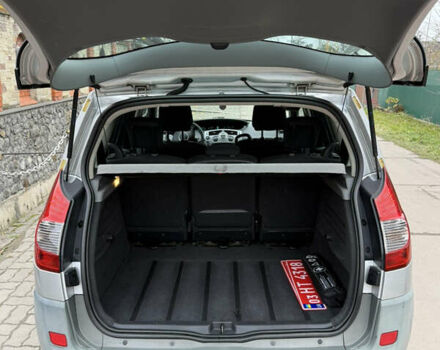 Серый Рено Сценик, объемом двигателя 1.6 л и пробегом 230 тыс. км за 5699 $, фото 56 на Automoto.ua