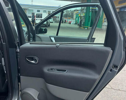 Серый Рено Сценик, объемом двигателя 1.6 л и пробегом 181 тыс. км за 5600 $, фото 21 на Automoto.ua