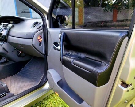 Серый Рено Сценик, объемом двигателя 2 л и пробегом 0 тыс. км за 5200 $, фото 6 на Automoto.ua