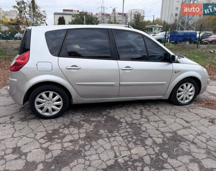 Сірий Рено Сценік, об'ємом двигуна 1.5 л та пробігом 330 тис. км за 4800 $, фото 1 на Automoto.ua
