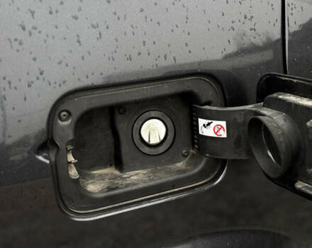 Серый Рено Сценик, объемом двигателя 1.6 л и пробегом 203 тыс. км за 5300 $, фото 12 на Automoto.ua