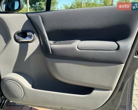 Сірий Рено Сценік, об'ємом двигуна 0 л та пробігом 204 тис. км за 5299 $, фото 99 на Automoto.ua