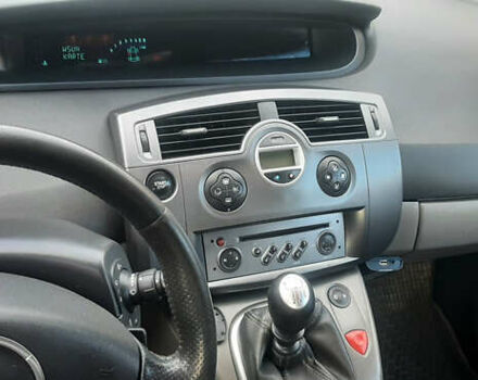 Серый Рено Сценик, объемом двигателя 1.6 л и пробегом 240 тыс. км за 5150 $, фото 27 на Automoto.ua