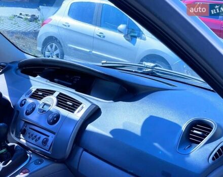 Серый Рено Сценик, объемом двигателя 1.6 л и пробегом 140 тыс. км за 6000 $, фото 8 на Automoto.ua