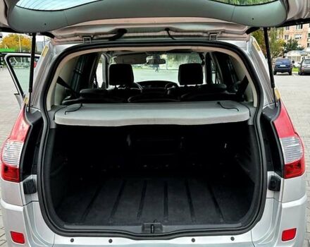 Серый Рено Сценик, объемом двигателя 1.6 л и пробегом 172 тыс. км за 5400 $, фото 22 на Automoto.ua