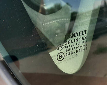 Серый Рено Сценик, объемом двигателя 1.6 л и пробегом 240 тыс. км за 5450 $, фото 20 на Automoto.ua