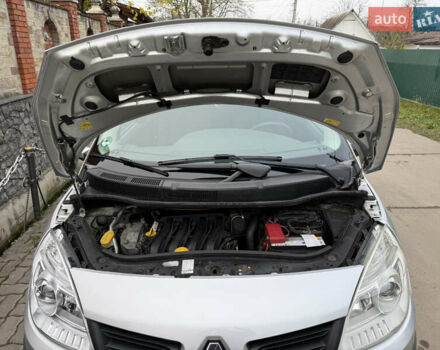 Серый Рено Сценик, объемом двигателя 1.6 л и пробегом 230 тыс. км за 5699 $, фото 89 на Automoto.ua