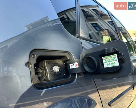 Рено Сценик 2007 в Виннице на Automoto.ua Серый Рено Сценик, объемом двигателя 2 л и пробегом 176 тыс. км за 6399 $, фото 50 на Automoto.ua