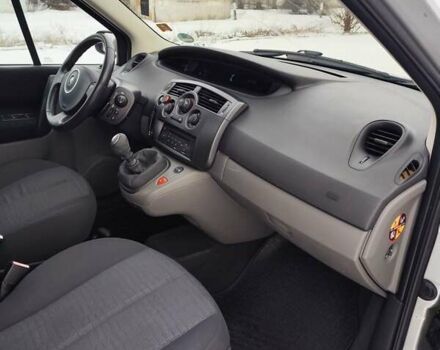 Серый Рено Сценик, объемом двигателя 1.6 л и пробегом 211 тыс. км за 5700 $, фото 23 на Automoto.ua