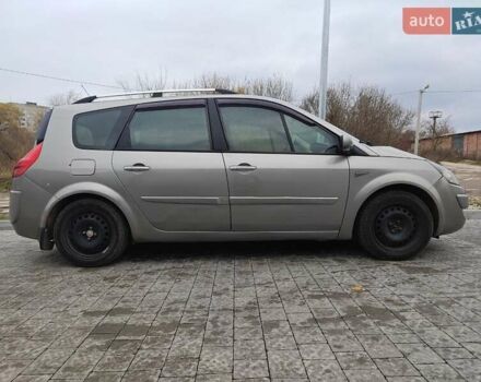 Серый Рено Сценик, объемом двигателя 1.5 л и пробегом 289 тыс. км за 4600 $, фото 3 на Automoto.ua