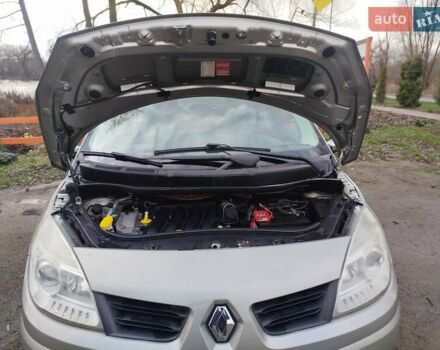 Серый Рено Сценик, объемом двигателя 1.6 л и пробегом 185 тыс. км за 4900 $, фото 9 на Automoto.ua