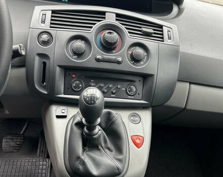 Серый Рено Сценик, объемом двигателя 1.6 л и пробегом 218 тыс. км за 5950 $, фото 27 на Automoto.ua