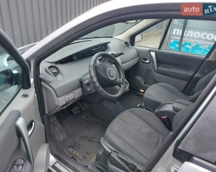 Серый Рено Сценик, объемом двигателя 2 л и пробегом 217 тыс. км за 5700 $, фото 1 на Automoto.ua