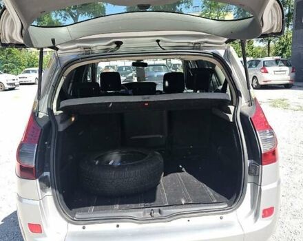 Сірий Рено Сценік, об'ємом двигуна 1.6 л та пробігом 236 тис. км за 5800 $, фото 8 на Automoto.ua