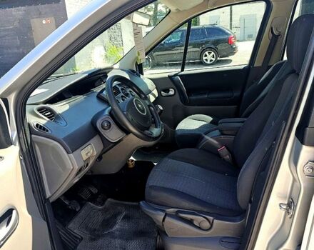 Серый Рено Сценик, объемом двигателя 1.6 л и пробегом 236 тыс. км за 5800 $, фото 2 на Automoto.ua