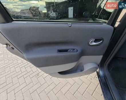 Рено Сценик 2008 в Львове на Automoto.ua Серый Рено Сценик, объемом двигателя 2 л и пробегом 300 тыс. км за 3800 $, фото 7 на Automoto.ua