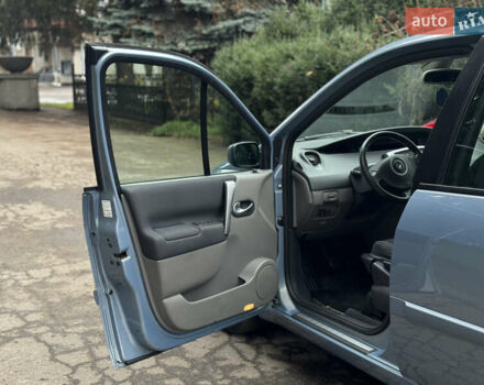 Серый Рено Сценик, объемом двигателя 1.6 л и пробегом 190 тыс. км за 5650 $, фото 11 на Automoto.ua