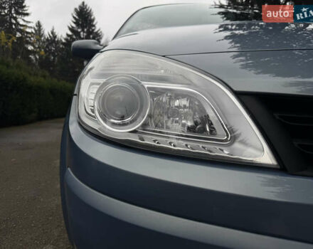 Серый Рено Сценик, объемом двигателя 1.6 л и пробегом 190 тыс. км за 5650 $, фото 32 на Automoto.ua