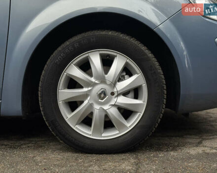 Серый Рено Сценик, объемом двигателя 1.6 л и пробегом 190 тыс. км за 5650 $, фото 33 на Automoto.ua