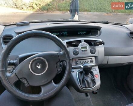 Серый Рено Сценик, объемом двигателя 2 л и пробегом 217 тыс. км за 5700 $, фото 12 на Automoto.ua