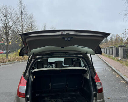 Серый Рено Сценик, объемом двигателя 1.87 л и пробегом 245 тыс. км за 5700 $, фото 14 на Automoto.ua