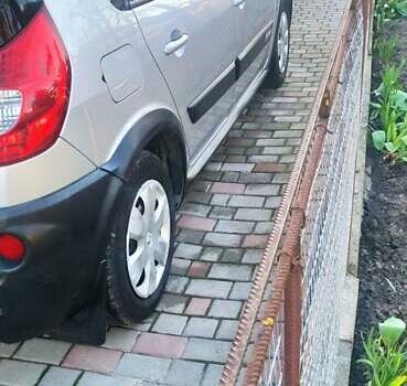 Серый Рено Сценик, объемом двигателя 1.5 л и пробегом 250 тыс. км за 6300 $, фото 2 на Automoto.ua