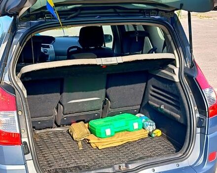 Серый Рено Сценик, объемом двигателя 1.5 л и пробегом 301 тыс. км за 5300 $, фото 2 на Automoto.ua