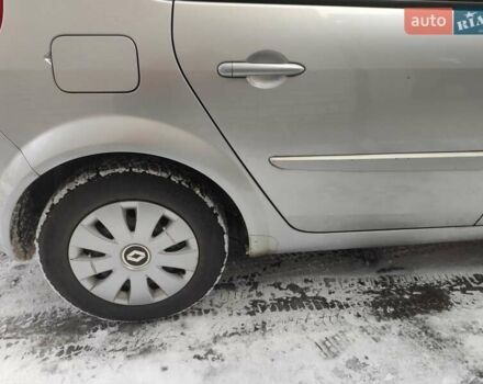 Серый Рено Сценик, объемом двигателя 1.6 л и пробегом 121 тыс. км за 5800 $, фото 9 на Automoto.ua