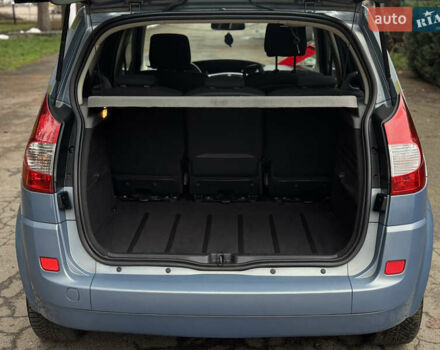 Серый Рено Сценик, объемом двигателя 1.6 л и пробегом 190 тыс. км за 5650 $, фото 18 на Automoto.ua