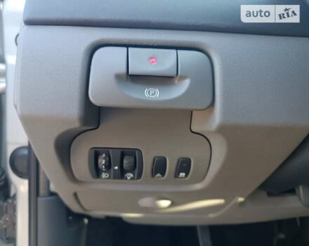 Серый Рено Сценик, объемом двигателя 1.6 л и пробегом 126 тыс. км за 5500 $, фото 13 на Automoto.ua