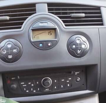 Серый Рено Сценик, объемом двигателя 1.6 л и пробегом 239 тыс. км за 5800 $, фото 11 на Automoto.ua