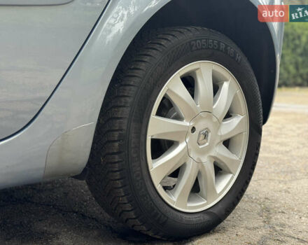 Серый Рено Сценик, объемом двигателя 1.6 л и пробегом 190 тыс. км за 5650 $, фото 27 на Automoto.ua