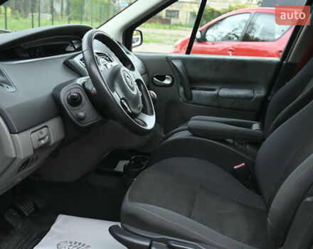 Серый Рено Сценик, объемом двигателя 1.9 л и пробегом 270 тыс. км за 5300 $, фото 22 на Automoto.ua