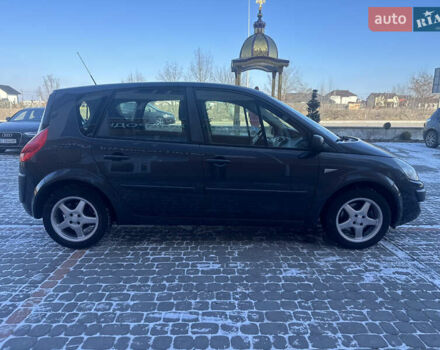 Серый Рено Сценик, объемом двигателя 2 л и пробегом 148 тыс. км за 5900 $, фото 2 на Automoto.ua