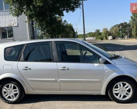 Серый Рено Сценик, объемом двигателя 2 л и пробегом 282 тыс. км за 6990 $, фото 3 на Automoto.ua