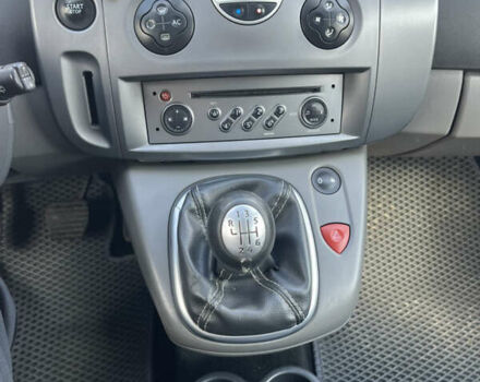 Серый Рено Сценик, объемом двигателя 1.5 л и пробегом 273 тыс. км за 4400 $, фото 12 на Automoto.ua