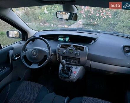 Сірий Рено Сценік, об'ємом двигуна 1.6 л та пробігом 225 тис. км за 4200 $, фото 9 на Automoto.ua