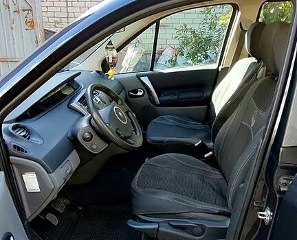 Серый Рено Сценик, объемом двигателя 2 л и пробегом 200 тыс. км за 5500 $, фото 2 на Automoto.ua