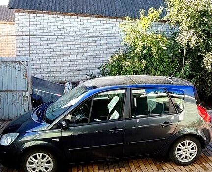 Серый Рено Сценик, объемом двигателя 2 л и пробегом 200 тыс. км за 5500 $, фото 1 на Automoto.ua
