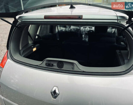 Сірий Рено Сценік, об'ємом двигуна 2 л та пробігом 128 тис. км за 7100 $, фото 30 на Automoto.ua