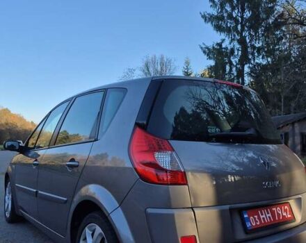 Серый Рено Сценик, объемом двигателя 1.6 л и пробегом 158 тыс. км за 5600 $, фото 1 на Automoto.ua