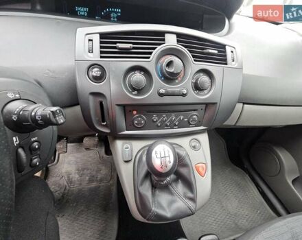 Серый Рено Сценик, объемом двигателя 1.6 л и пробегом 236 тыс. км за 5700 $, фото 14 на Automoto.ua