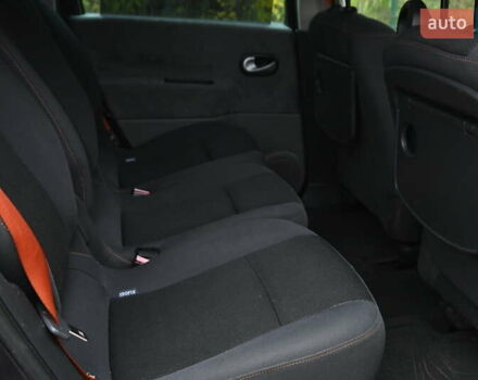 Серый Рено Сценик, объемом двигателя 1.9 л и пробегом 270 тыс. км за 5300 $, фото 41 на Automoto.ua