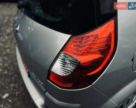 Сірий Рено Сценік, об'ємом двигуна 2 л та пробігом 128 тис. км за 7100 $, фото 27 на Automoto.ua