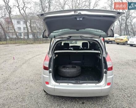 Серый Рено Сценик, объемом двигателя 1.6 л и пробегом 236 тыс. км за 5700 $, фото 9 на Automoto.ua