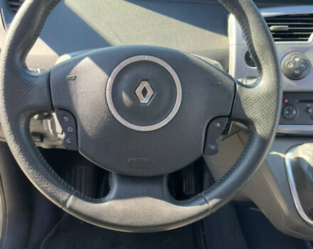 Серый Рено Сценик, объемом двигателя 1.6 л и пробегом 260 тыс. км за 5500 $, фото 3 на Automoto.ua