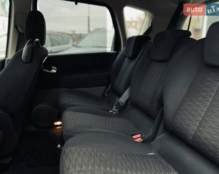 Сірий Рено Сценік, об'ємом двигуна 2 л та пробігом 128 тис. км за 7100 $, фото 8 на Automoto.ua